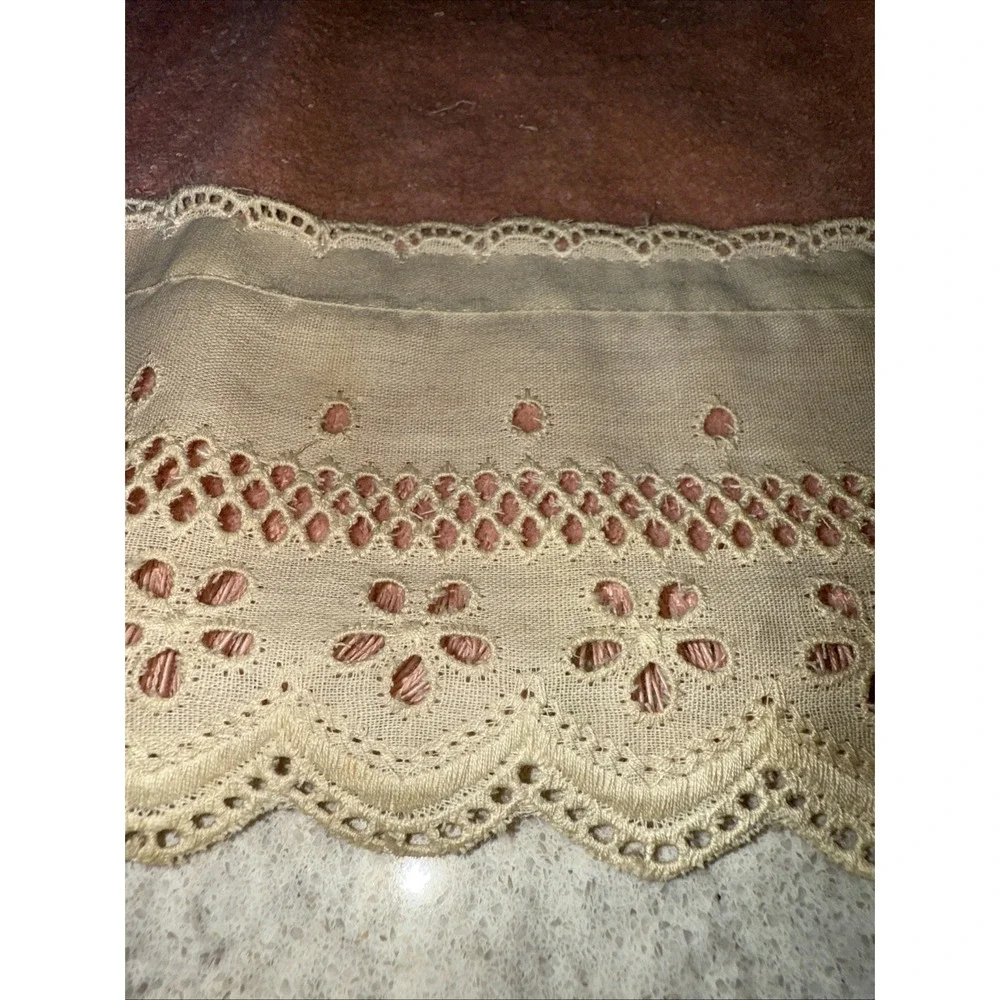 Set Of Vintage Ames Guest Hand Towels Pink Lace Edge Trim Cottagecore MCM